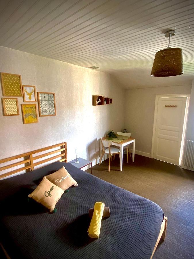 Nature, Proche Du Centre-ville Apartment *